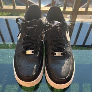 NIKE AIRFORCE BLACK/ WHITE 1 ‘07